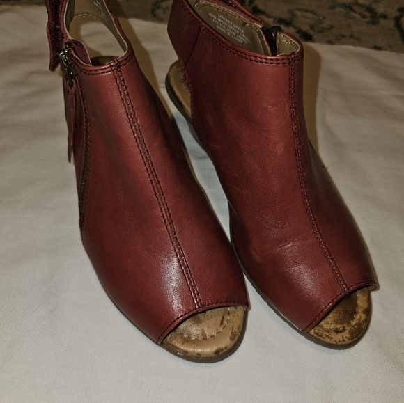 Lot of 3 Pairs Earth Kristy Peep Toe Size 5B - Picture 2 of 11